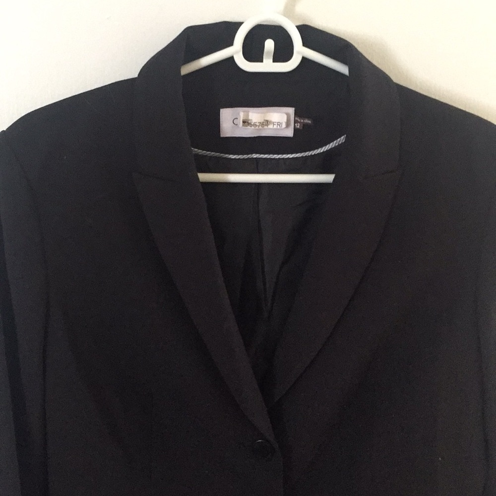 Black Blazer - Picture 2 of 4